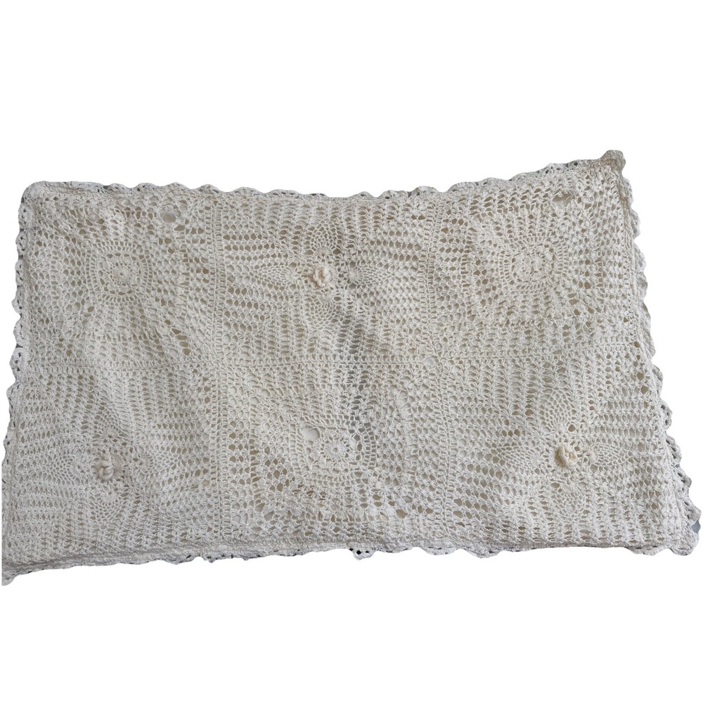 Vintage Crochet Pillow Case Beige 32 X 19"  100% Cotton‎ Raised Flower Flaw